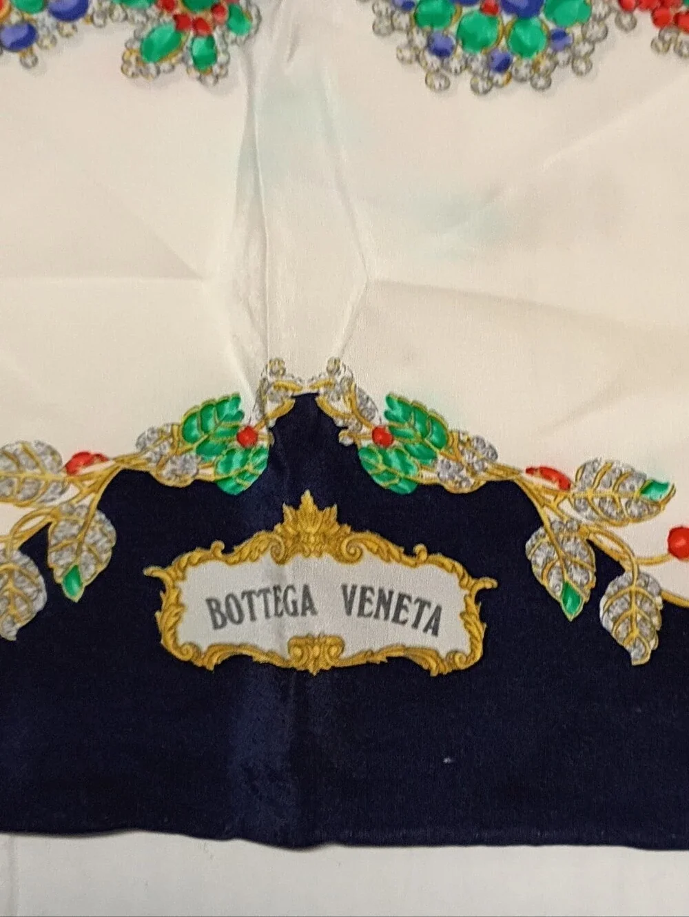 ❤️AMAZING!! BOTTEGA VENETA JEWELS BUTTERFLY Theme 100% Silk Scarf 33 X 33
